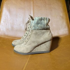 494.  SO Woman’s Wedge Boots